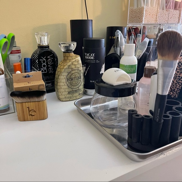 Meet your Posher, Kelly @KGSouthBeach - Picture 10 of 17